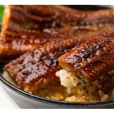 三河一色産うなぎ蒲焼 2尾(約320g)　・O066