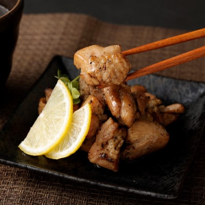 【えびチャン本店】　鶏肉炭火焼き(真空パック185g×4袋)