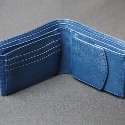 シカ革二つ折れ財布(青色)