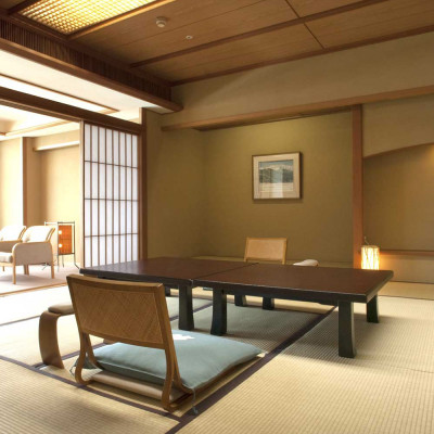 ホテル花水木本館 和室宿泊券 【平日限定】【有効期限有り】1泊2食付き(4名様)047-0133x1
