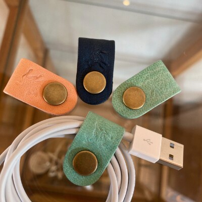 屋久鹿レザーでお作りしたコードホルダー3colorセット