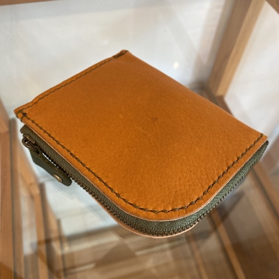 屋久鹿レザーでお作りしたL型のお財布『島財布』キャメル×モスグリーン