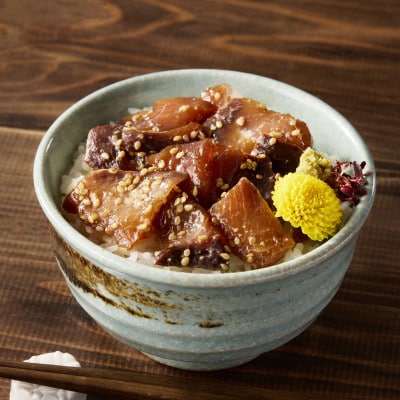 【流水解凍だけの簡単調理】海鮮醤油漬け天然ぶり丼80g×10パック