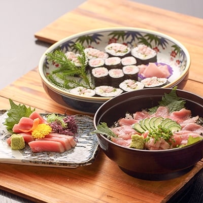 2019年10月発送開始『定期便』養殖本まぐろ 約1kg まぐろ丼のたれ付き全3回
