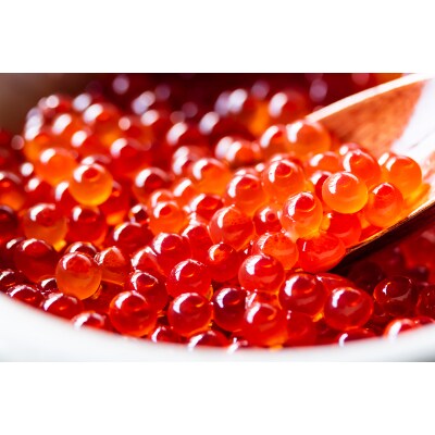 いくら醤油漬200g、ほっけ1枚(約500g)セット　(北見加工)