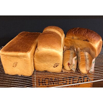 食パン3種と自家製ウィンナーのチーズドッグ2本(食品添加物不使用)　※食パンはノーカットです