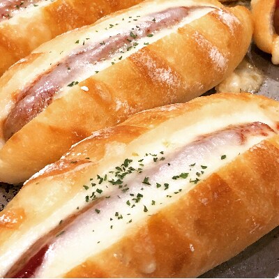 食パン3種と自家製ウィンナーのチーズドッグ2本(食品添加物不使用)　※食パンのみスライスしております