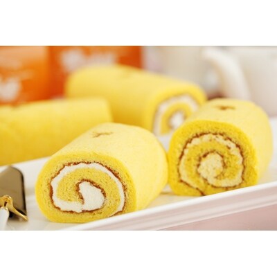 駒ヶ岳牛乳　ピカタロールケーキセット