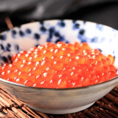【さとふる限定】新いくら醤油漬け 100g×3パック(鱒卵)