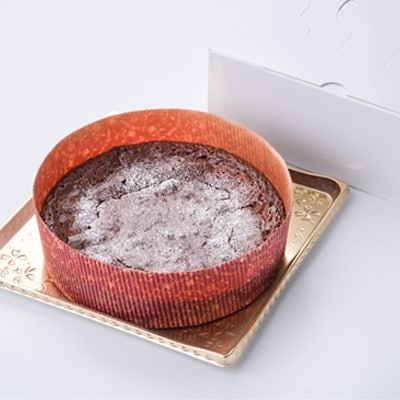 テリーヌのような濃い食感に仕上げた洋食屋さんの自家製ガトーショコラ