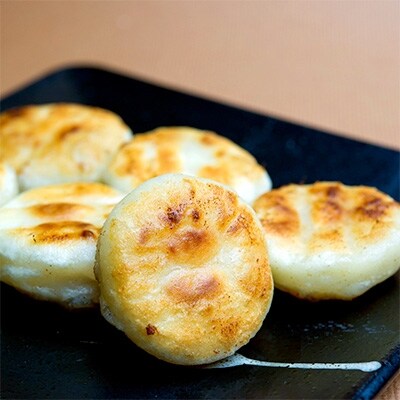 もちプリ丸餃子10個入り×1、パリもち包子(豚・チーズ)各8個入り×2セット