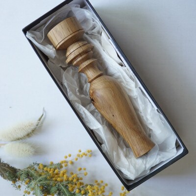 osiocraftのフラワーベース　一輪挿し(楢)　TR4409