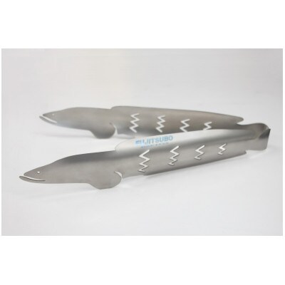 使うたびに愛着が湧く、雷魚がモデルのチタン製トング (300mm)