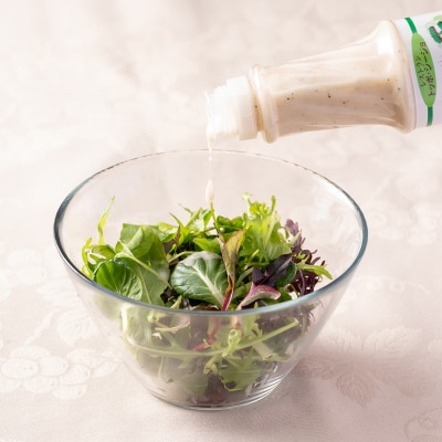 レストランの手作りドレッシングJ4