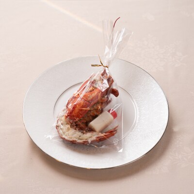 炭火焼ローストビーフとオマール海老J25