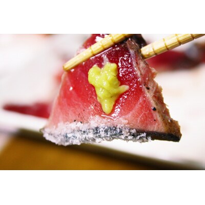 三保の松原の松葉で焼き上げ　わら松葉炙りかつお400g(a07-169d)