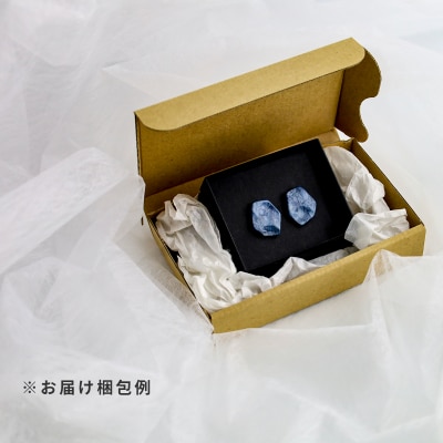 【奏華舎】～装う土佐和紙～ 手漉き藍紙ピアス(藍 / ロッカク / アレルギー対応)