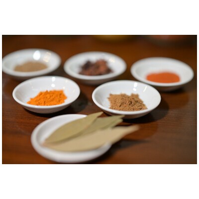 京の老舗古畑園　ほうじ茶キーマカレーと香ばしいほうじ茶セット