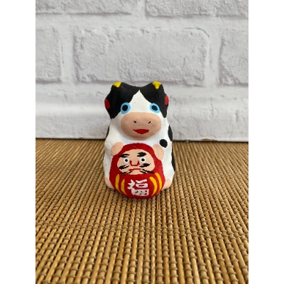 達磨抱き丑(うし)手作り張子人形