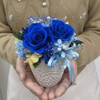 シュガーパインのプリザーブドフラワーアレンジ〔フローラ/インディゴブルー〕春日部市