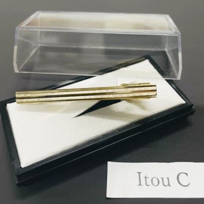 ダイヤカット　ネクタイピン　Itou C