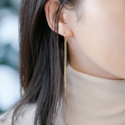 【18金イエローゴールド】小豆チェーン フックピアス しなやかに揺れる上質な煌めき 大人のエレガント