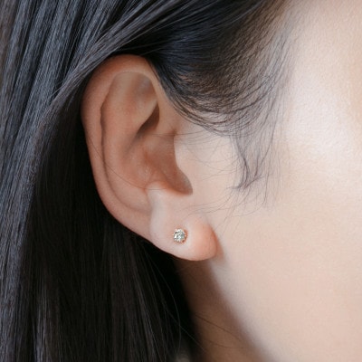 【K18イエローゴールド ダイヤモンドピアス】0.2ct 極上の雰囲気6本たて爪デザイン 両耳セット