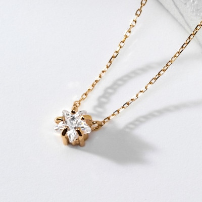 【10金イエローゴールド スタークォーツネックレス】スターカット ホワイト水晶 透明感あふれるアクセ