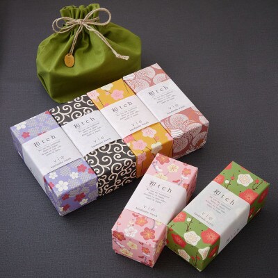 伝統工芸品【螺鈿(らでん)白】の文字盤が美しい腕時計　干支インデックス　ベルトカラー:茶