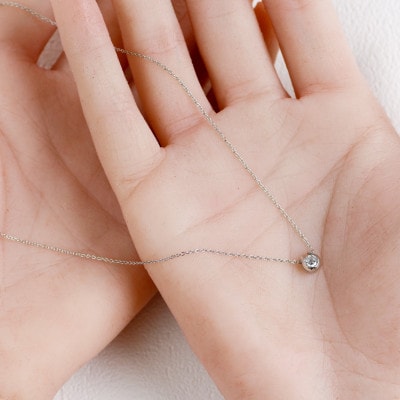 プラチナ900【0.2ct ラボダイヤモンドネックレス】馬蹄デザイン 未来の輝き 一粒ペンダント