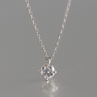 プラチナ900【0.2ct ラボダイヤモンドネックレス】クラウン 王冠 未来の輝き 一粒ペンダント