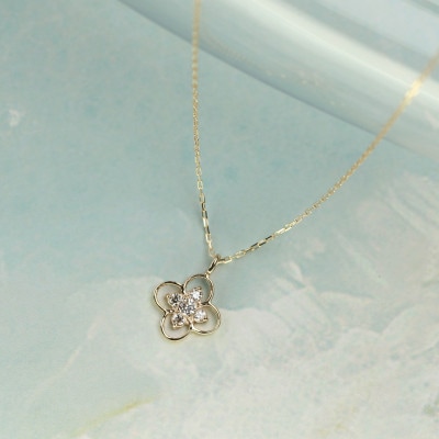 【10金イエローゴールド ダイヤモンドネックレス】可憐にきらめく 0.093ct フラワーモチーフ