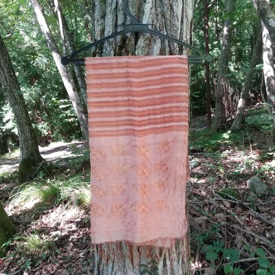 草木染　ソヨゴ染インドシルクコットンストール(薄いオレンジ)