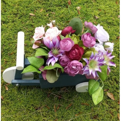 アーティフィシャルフラワーの花車アレンジ(濃淡のパープルとピンクのミックス)