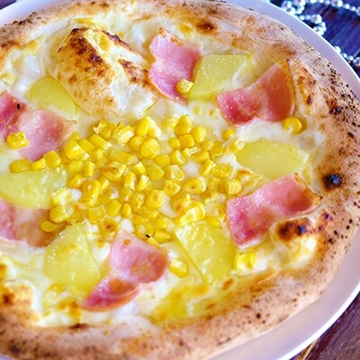 ベリー畑より 本格薪焼き石窯ピザ2枚セットE(ベーコンポテト、マルゲリータ) | ふるさと納税のお礼品