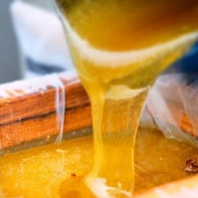 はちみつ 訳あり巣蜜(約200g前後) 天然 国産 天然はちみつ[No5354-2238]