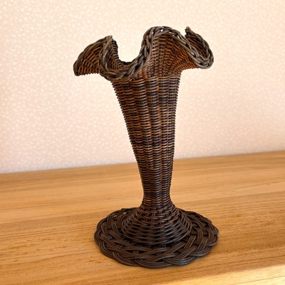 籐かご フレアーな花器&チューリップ 3本+穂 3本[カラーラタン彩都][No5354-0145]