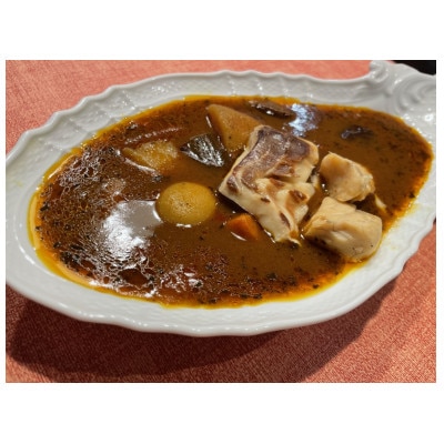 鯛のスープカレーと佐賀牛使用ひき肉カレーのセット
