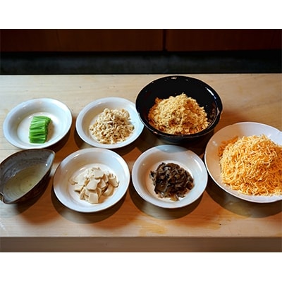 【九州唐津の日本料理店 花菱からお届け】玄界灘の鰆そぼろ寿司と佐賀県産すっぽんスープのセット
