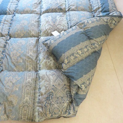 抜群のあたたかさ　上質羽毛掛け布団　(ホワイトダックダウン90%　1.9kg)　ダブル(青柄)