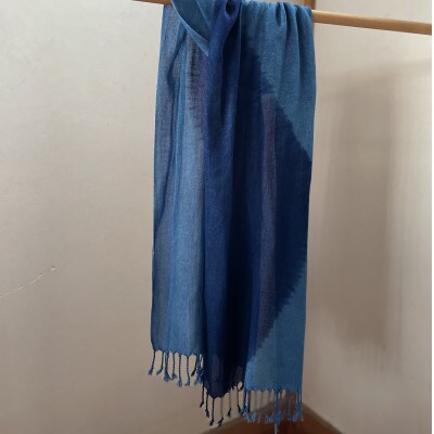 藍染めストール　yamanobe(2)　約36cm×155cm フリンジあり