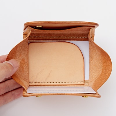 【ちっこくても使い易いミニ財布no.3】右利き用生成り手縫い　フロント2分割　使うほどに飴色に…