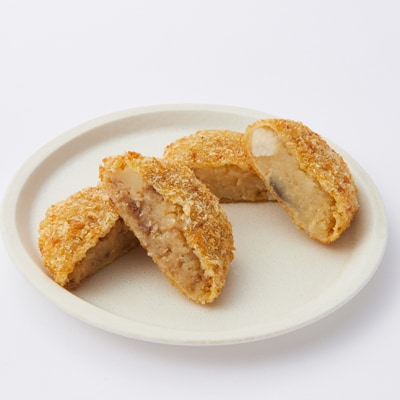 奈良県産大和牛のコロッケ、奈良特産大和丸ナスと宮崎県産味彩豚の豚みそコロッケ