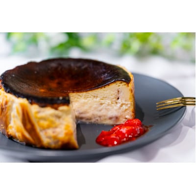 バスクチーズケーキ【苺】