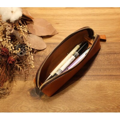 三角ペンケース(キャメル)