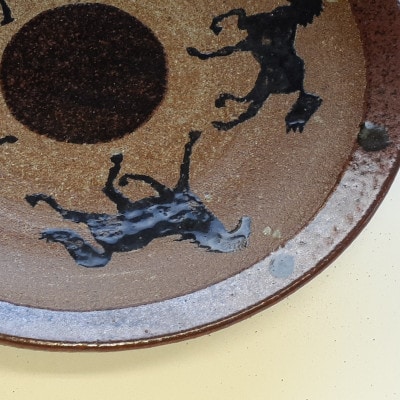 いすみ焼「走馬文皿」