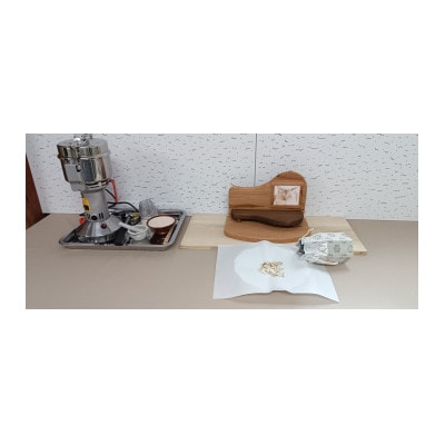 ペットの手元供養の遺骨のパウダー加工(散骨用)+遺骨アクセサリーまるまる