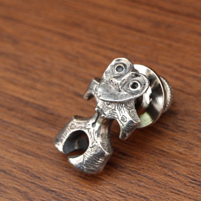【縄文アクセサリーDo_goods】SILVER925 豆ハート形土偶のピンズ 700-109
