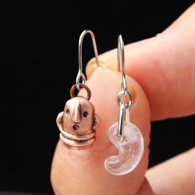 【縄文アクセサリーDo_goods】純銅製 小豆サイズの踊る埴輪&勾玉水晶ピアス 659-921
