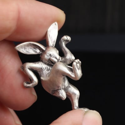 【縄文アクセサリーDo_goods】シルバー925製 鳥獣戯画のうさぎオブジェ　700-209